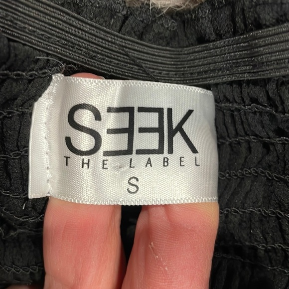 SEEK the label Scrunch Off the Shoulder Top - Picture 6 of 12